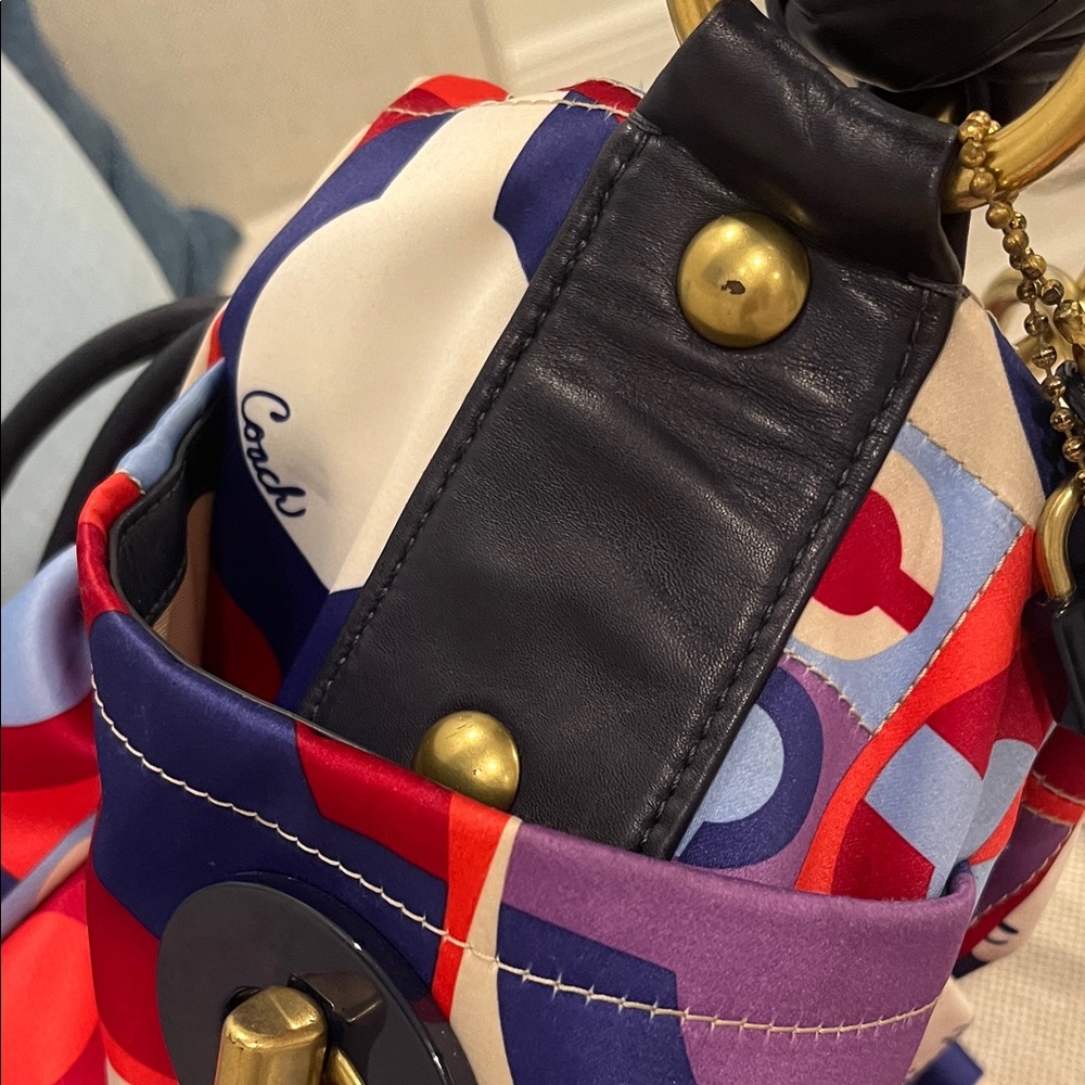 COACH Shoulder Bag Graphic Op Art Resort Collection With Charms - Picture 10 of 16